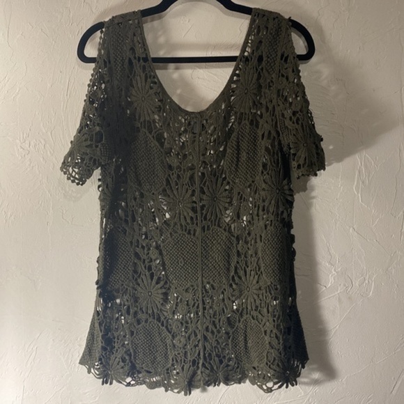 “NY&C” Sage Green Lace Cold-Shoulder Tee - Picture 6 of 6